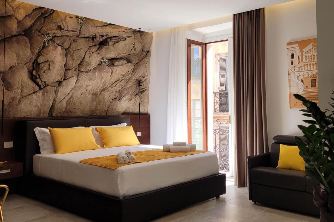 Palazzo Ferrucci Luxury Suites Cagliari Exterior photo